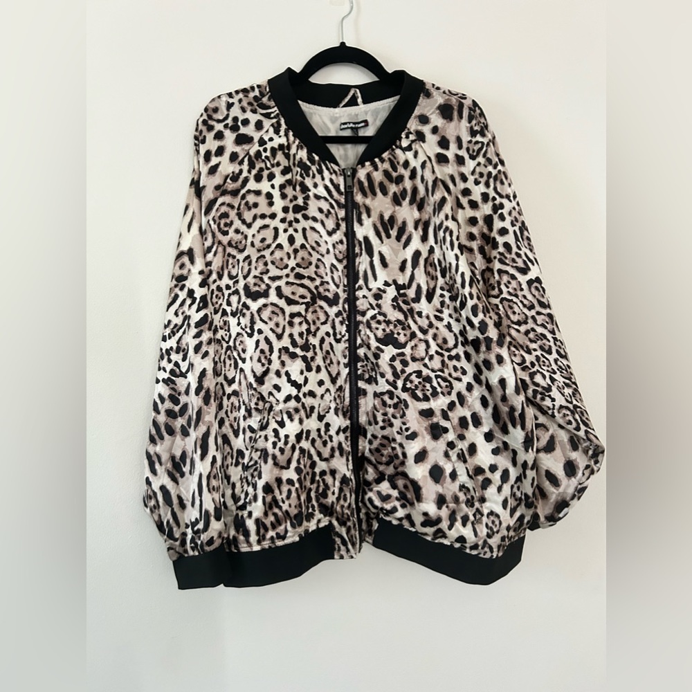 Leopard print bomber